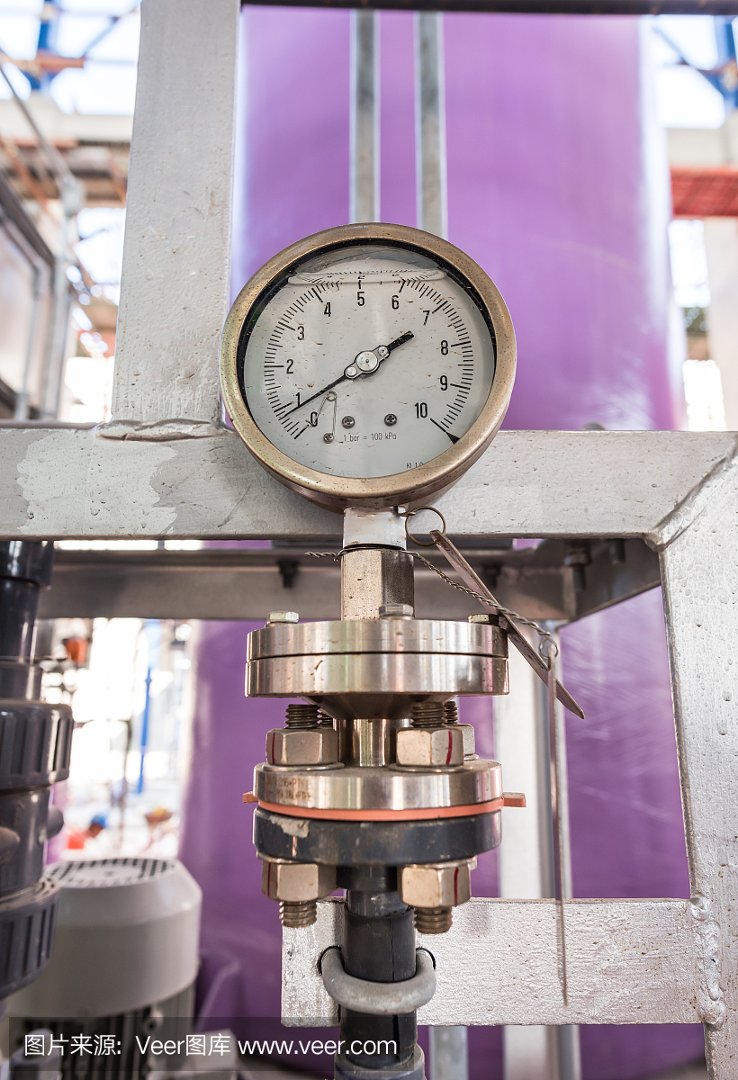 压力计,测量气体压力。工业厂房的管道和阀门。